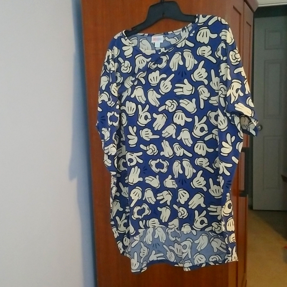 Blue and white mouse shirt